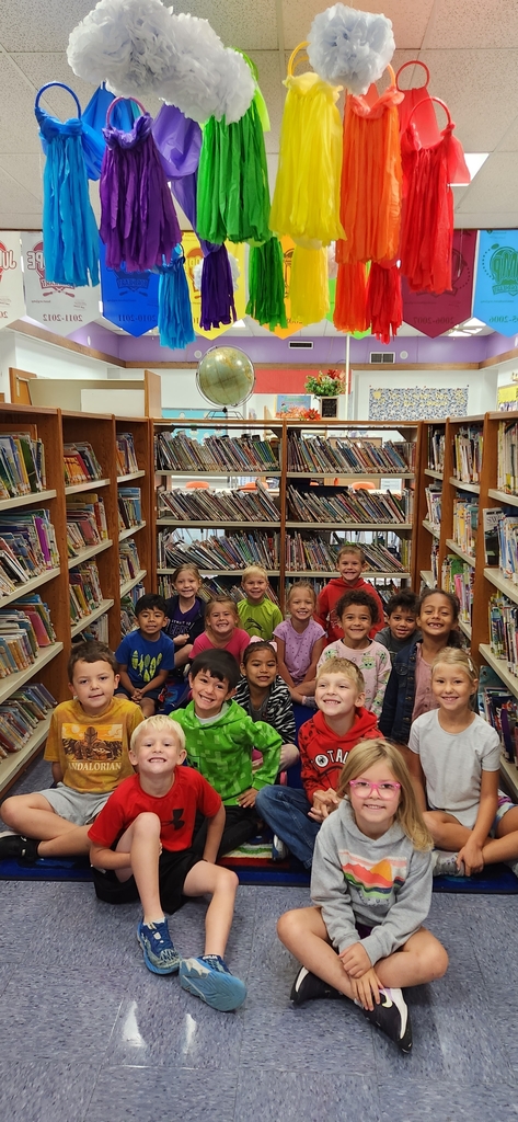 Mrs. Benhoff's kindergartens stopped by for their weekly visit to the library.